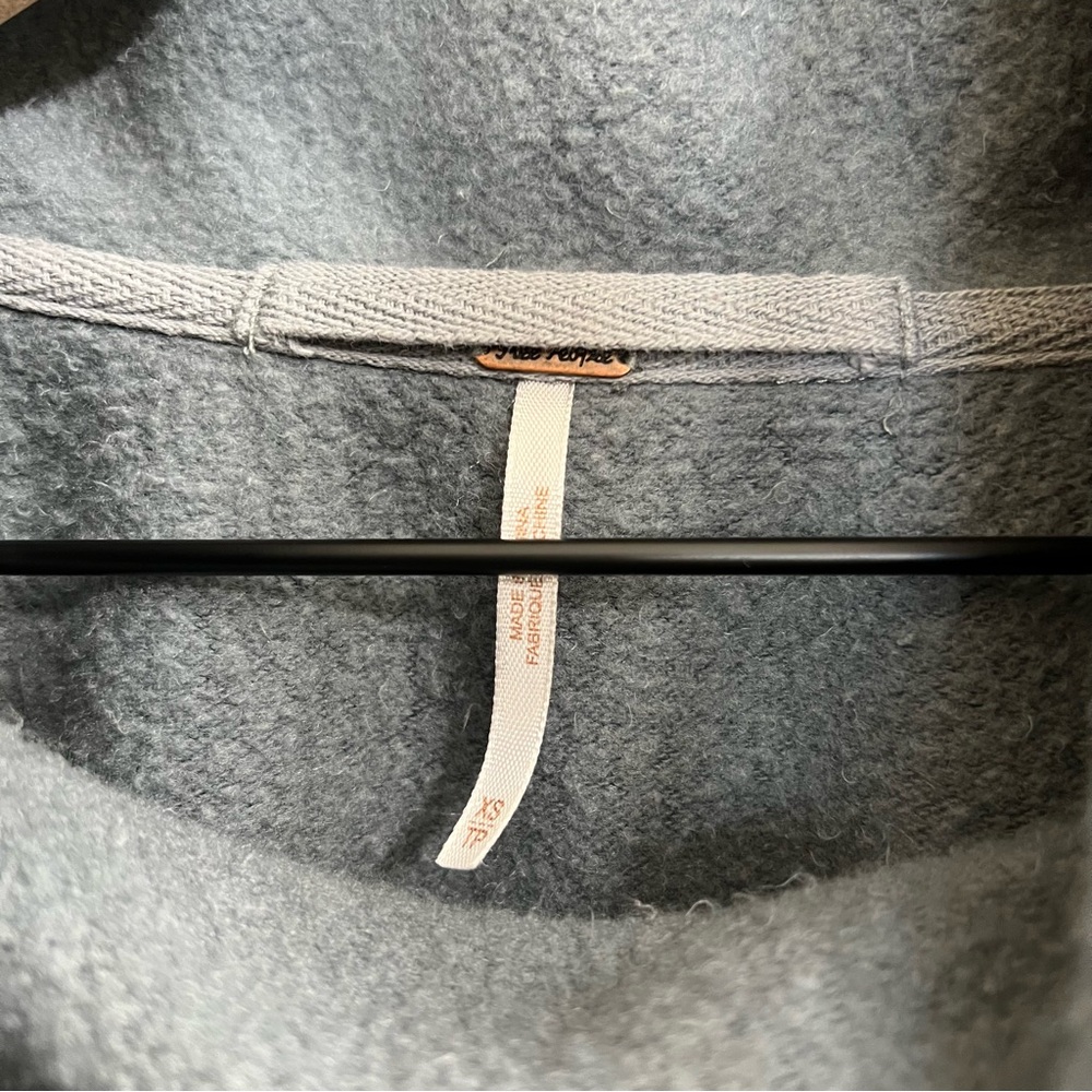 Free People Huntington Fleece Cowl Neck Sweatshirt Pullover in Gray, Size XS - Picture 9 of 11